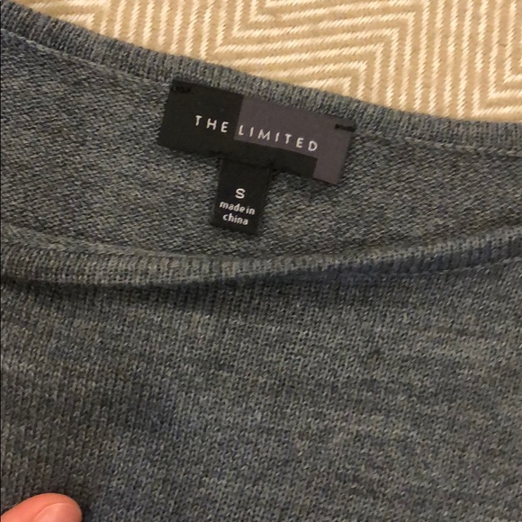 The limited sweater - Picture 3 of 3